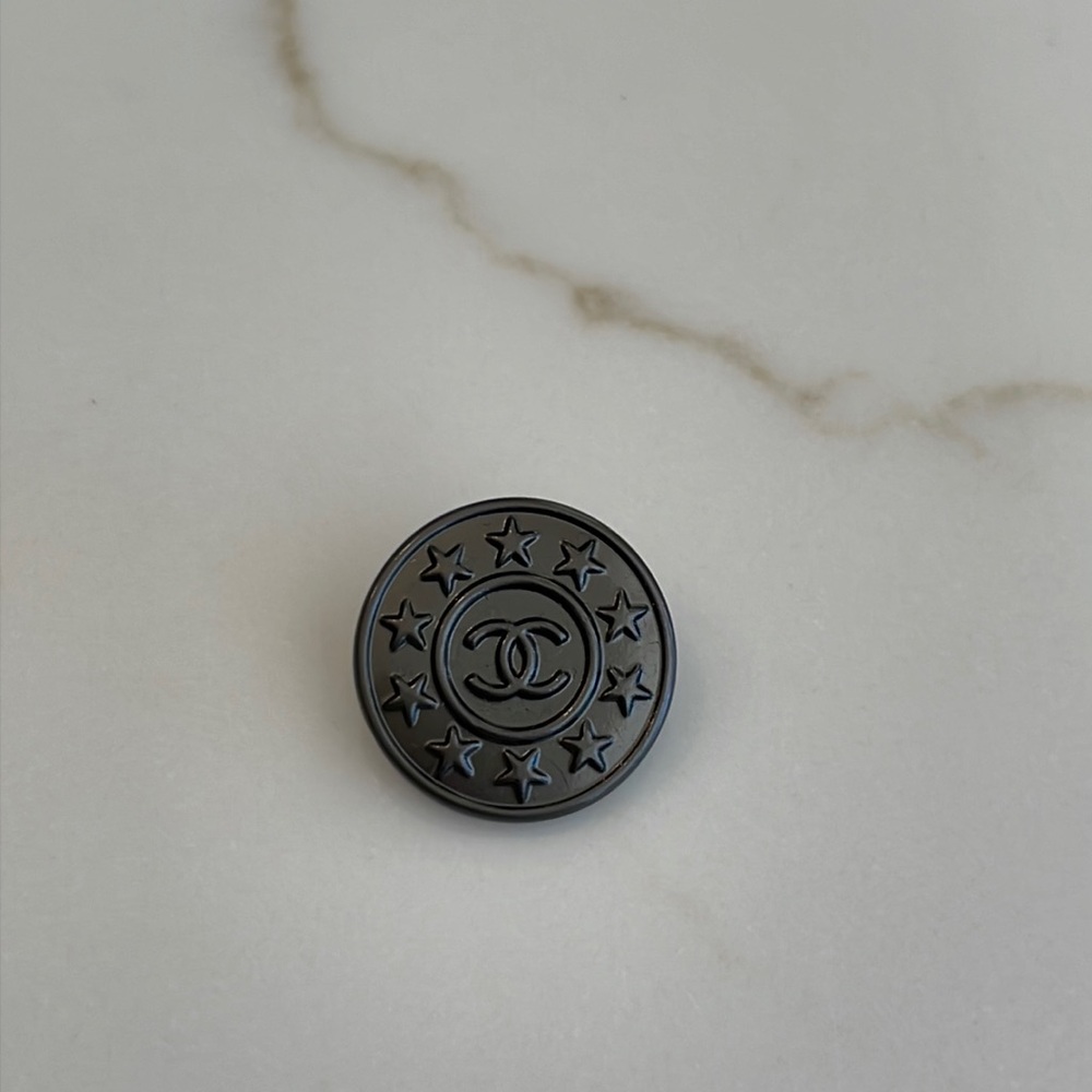 Chanel Gunmetal Dark Gray Star Patterned CC Round Shank Button